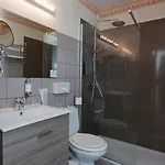 Hotel Logis Le Luth 2*