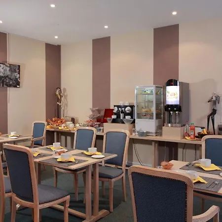 Hotel Logis Le Luth 2*