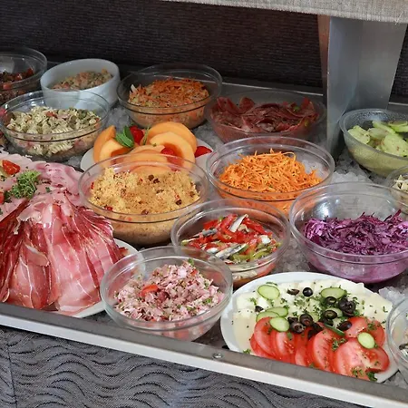 Logis Le Luth 2* Mirecourt