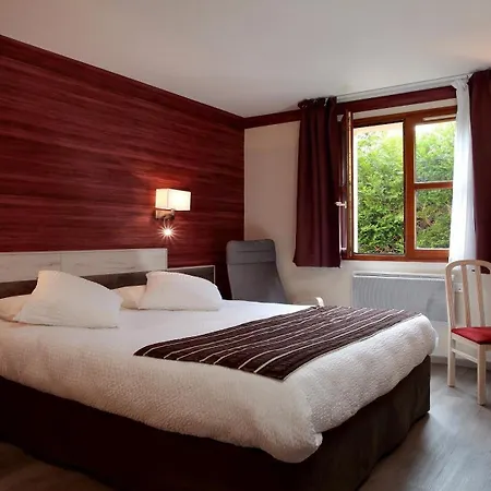 Logis Le Luth Hotel 2*