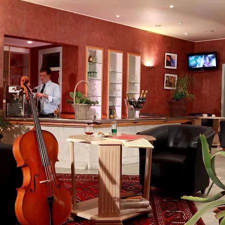 Logis Le Luth Hotel Mirecourt
