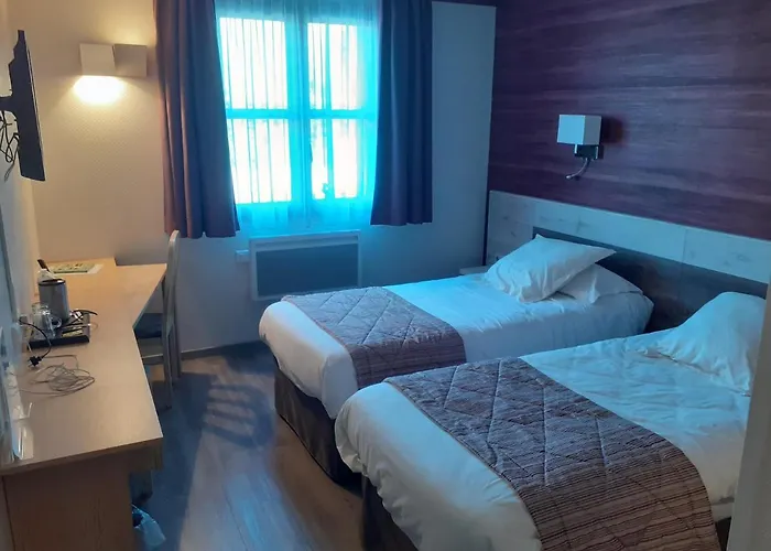 鲁斯之家酒店 2* 米尔库尔