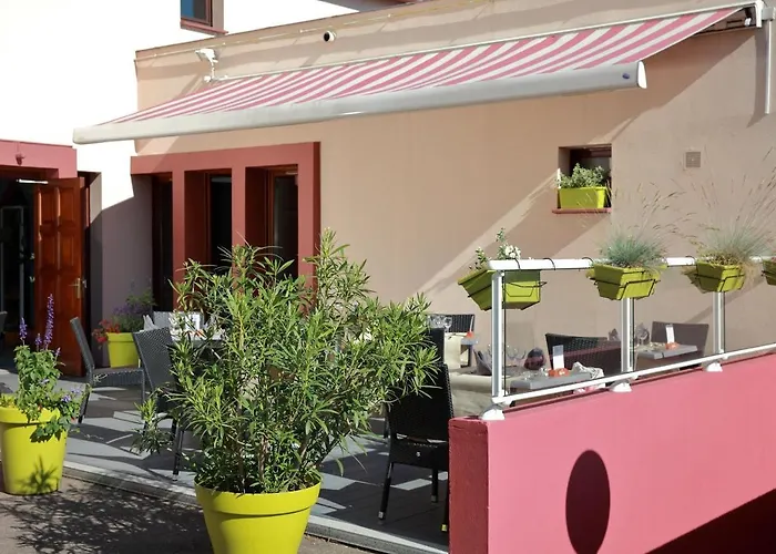 鲁斯之家酒店 2*