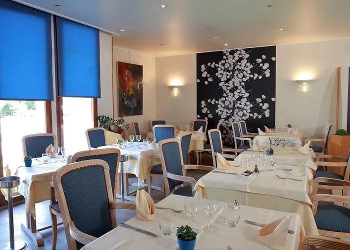 鲁斯之家酒店 酒店 2*