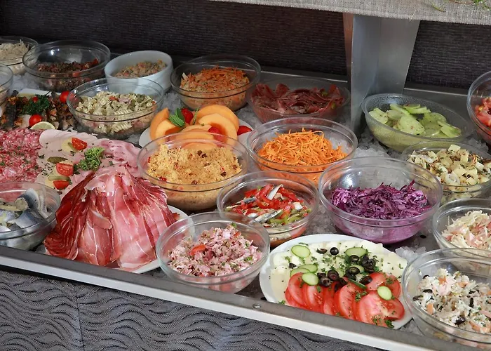 鲁斯之家酒店 2* 米尔库尔