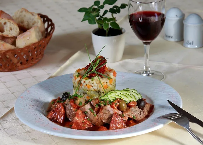 鲁斯之家酒店 酒店