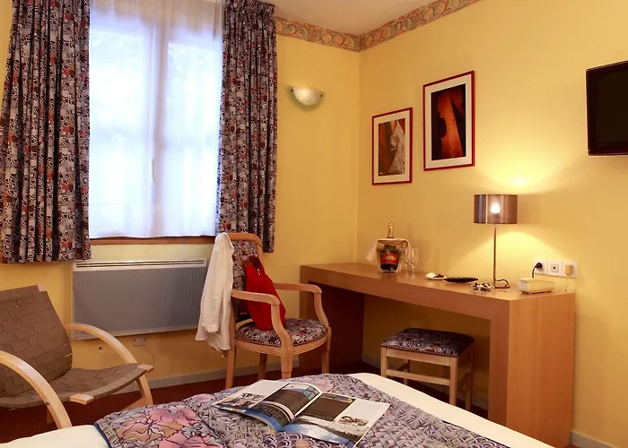 鲁斯之家酒店 酒店 2*