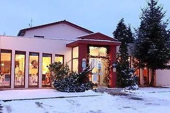 鲁斯之家酒店 2*