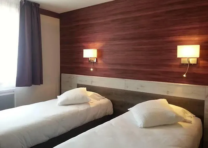 鲁斯之家酒店 2*